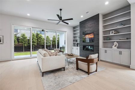 New construction Single-Family house 2205 North Blvd, Houston, TX 77098 - image 16