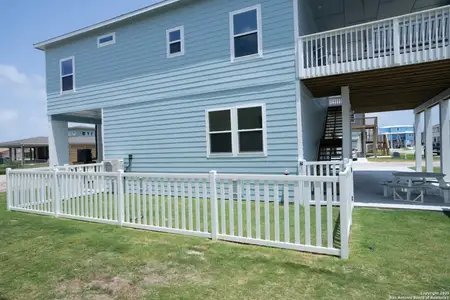 New construction Single-Family house 104 Wakatobi, Rockport, TX 78382 - image