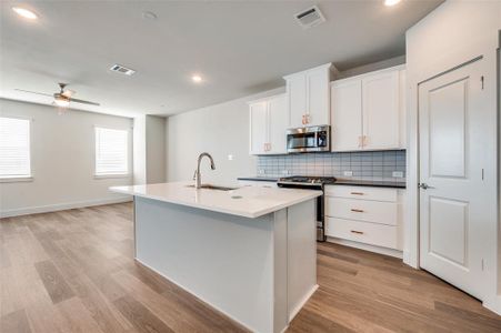 New construction Townhouse house 4553 Lamplights Dr, Prosper, TX 75078 - image 9