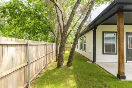 New construction Single-Family house 1903 King St, Greenville, TX 75401 - image