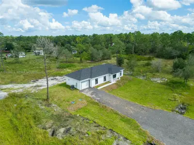 New construction Single-Family house 527 Avenida Del Sur, Clewiston, FL 33440 - image