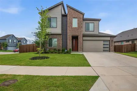 New construction Single-Family house 1501 Woodpecker St, Denton, TX 76205 - image