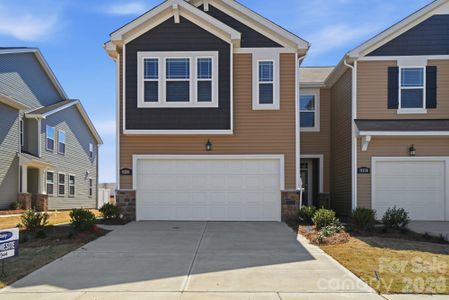 New construction Townhouse house 7025 Cerris Dr, Charlotte, NC 28269 - image