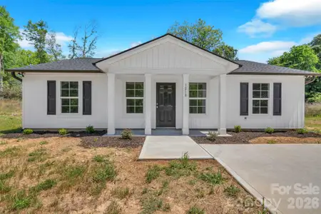 New construction Single-Family house 1210 Old Greenbriar Dr, Lancaster, SC 29720 - image