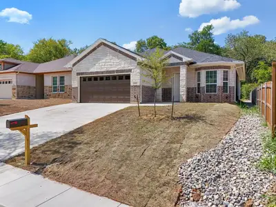New construction Single-Family house 413 Henderson St, Bonham, TX 75418 - image