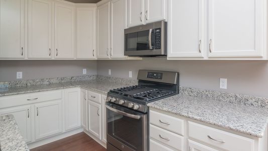 New construction Single-Family house 26 Lindsey Rd, Jackson, MI 49201 plan The Abington - image 10