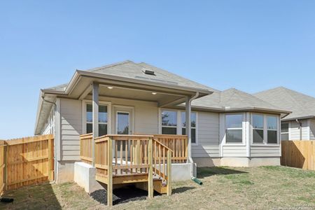 New construction Single-Family house 120 Shelton Pass, Cibolo, TX 78108 The Fitzhugh (C402)- photo 46 46