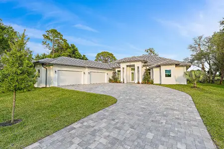 New construction Single-Family house 18211 Se Old Trail Dr W, Jupiter, FL 33478 - image