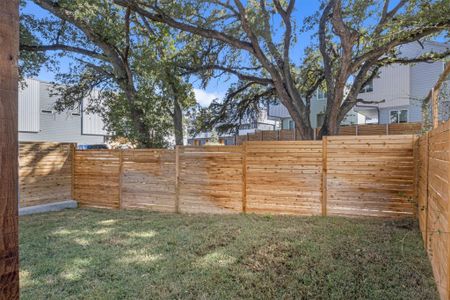 New construction Single-Family house 814 N Bluff Dr, Unit 72, Austin, TX 78745 - photo 36 36