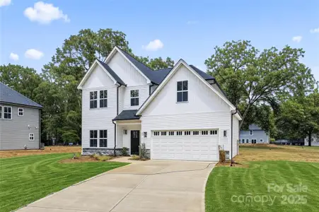 New construction Single-Family house 205 Henderson Cir, Harrisburg, NC 28075 - image