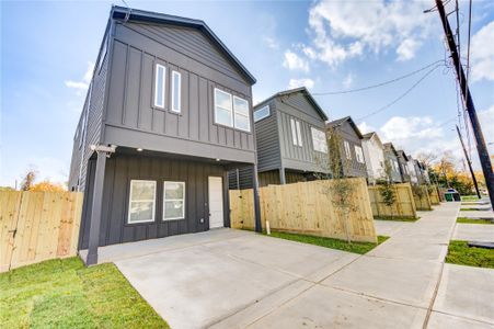 New construction Single-Family house 1203 Dewalt St, Houston, TX 77088 - image