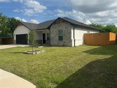 New construction Single-Family house 317 Lakeview Dr, Alvarado, TX 76009 - image