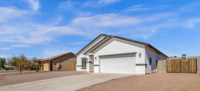 New construction Single-Family house 10346 W Concordia Dr, Arizona City, AZ 85123 null- photo 2 2