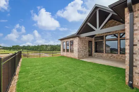 New construction Single-Family house 14015 Hawk Vista Ct, Willis, TX 77318 - image 4
