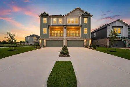 New construction Townhouse house 20646 Dynamic Ct, Humble, TX 77338 - image