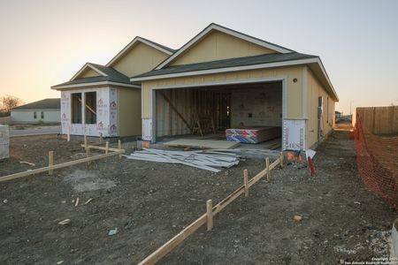 New construction Single-Family house 8419 Hamrick Cir, San Antonio, TX 78252 null- photo 14 14