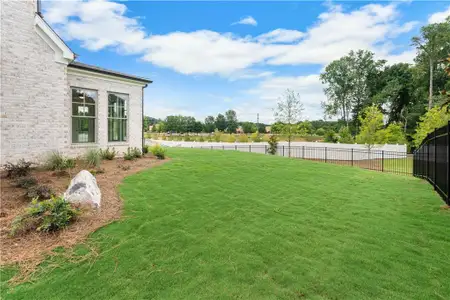 New construction Single-Family house 11255 Knollwood Bnd, Johns Creek, GA 30097 plan The Matthews - image