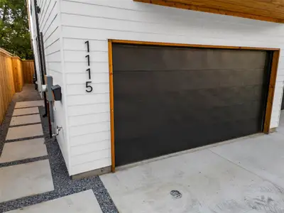 New construction Single-Family house 1115 Muncie Ave, Dallas, TX 75212 null- photo 0