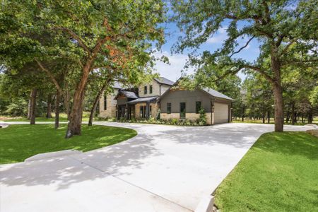 New construction Single-Family house 211 Saint Andrews Dr, New Ulm, TX 78950 - image