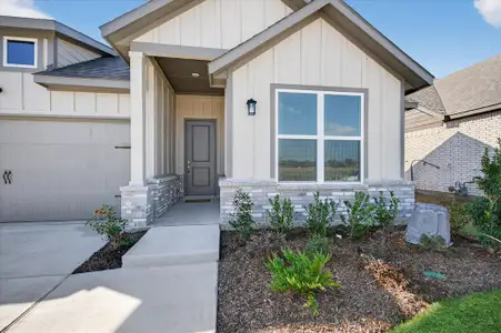 New construction Single-Family house 2220 Trailside Dr, Sherman, TX 75092 plan The Amherst - image 3