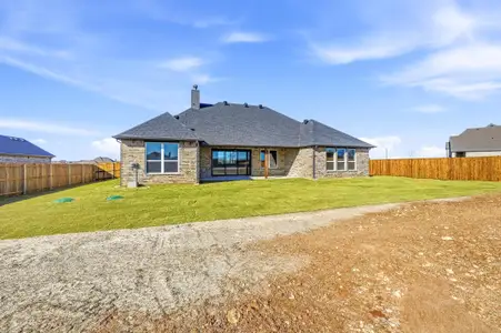 New construction Single-Family house 12954 Little Wolf, Godley, TX 76044 plan The Garland - image 3