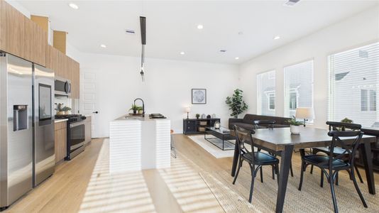 New construction Single-Family house 2426 Freeman St, Houston, TX 77009 - image 6