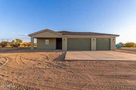 New construction Single-Family house 23505 E Cactus Forest Road, Florence, AZ 85132 - photo 0