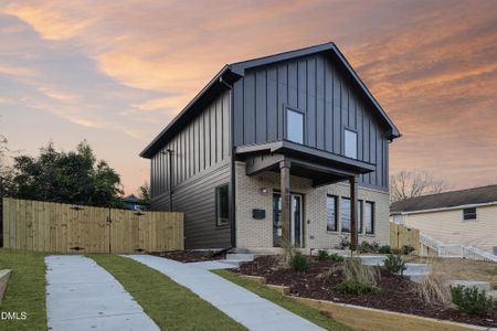 New construction Single-Family house 907 N Elizabeth St, Durham, NC 27701 - image
