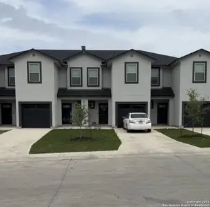 New construction Multi-Family house 8415 Via Verona, San Antonio, TX 78227 - image