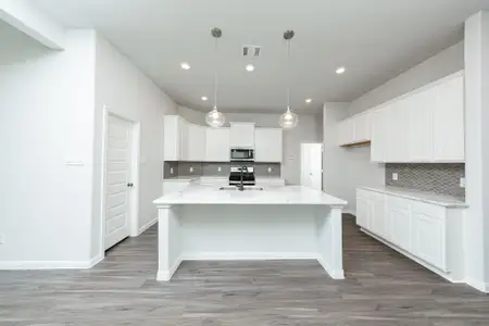 New construction Single-Family house 3037 Bristlegrass St, Brookshire, TX 77423 plan The Benbrook - image 6