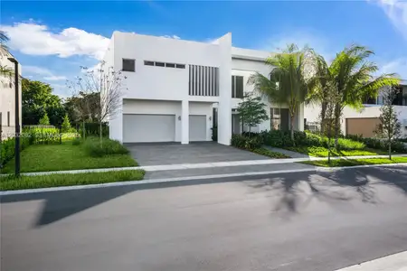New construction Single-Family house 16720 N Botaniko Dr N, Weston, FL 33326 - image