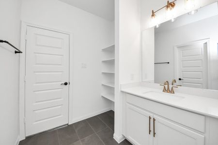 New construction Single-Family house 7327 Blue Gentiana Ln, Katy, TX 77493 plan Kendall - image 4