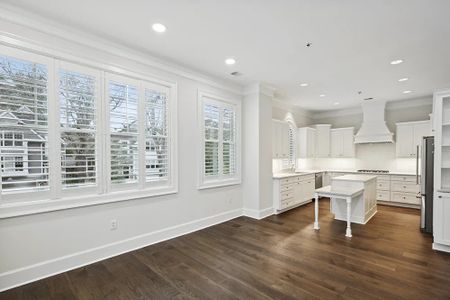 New construction Condo/Apt house 229 Peachtree Hills Avenue Northeast , Unit 622, Atlanta, GA 30305 Kingswood II- photo 6 6