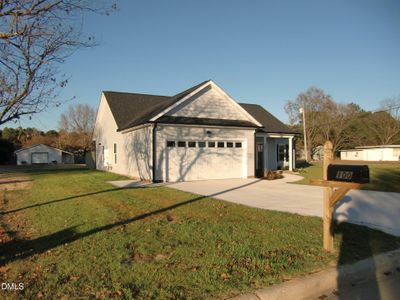 New construction Single-Family house 100 Covington Ln, Dunn, NC 28334 - image