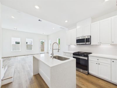 New construction Single-Family house 7506 Carver Rd, Unit A, Houston, TX 77088 - image 8