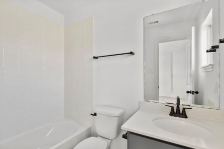 New construction Single-Family house 7827 Jade Crest Dr, Angleton, TX 77515 plan Cypress - image