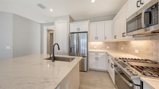 New construction Single-Family house 18131 Franklin Park Ct, Venice, FL 34293 - image 5