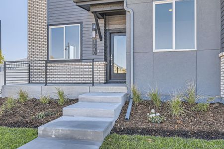 New construction Townhouse house 1240 S Algonquian St, Aurora, CO 80018 null- photo 1 1