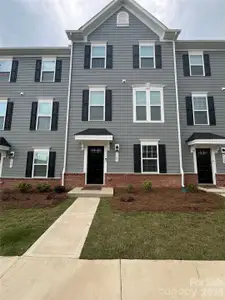 New construction Townhouse house 1105 May Apple Dr, Matthews, NC 28104 - image