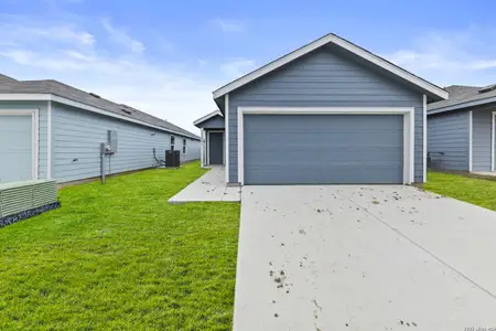 New construction Single-Family house 12803 Kathleen St, St. Hedwig, TX 78152 plan Gerson - image