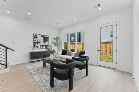 New construction Single-Family house 6419 Madrid St, Houston, TX 77021 - image 8