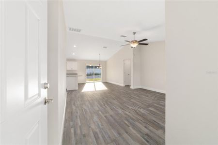 New construction Single-Family house 22 Hemlock Loop Crse, Ocala, FL 34472 - image 17