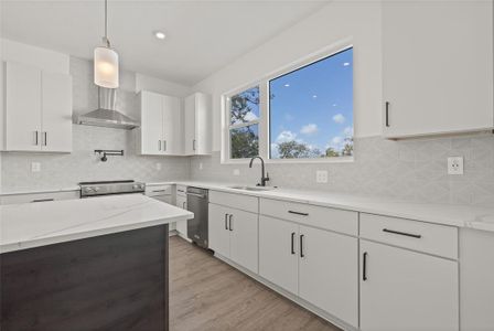 New construction Townhouse house 301 15Th St N, St. Petersburg, FL 33705 - image 4
