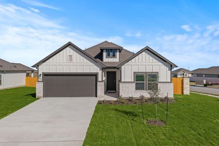 New construction Single-Family house 200 Sleep Holw, Jarrell, TX 76537 plan Young - image