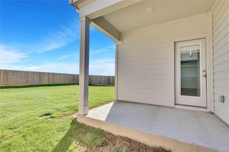 New construction Single-Family house 517 Bobcat Creek Dr, Jarrell, TX 76537 Landmark Series - Majestic- photo 2 2