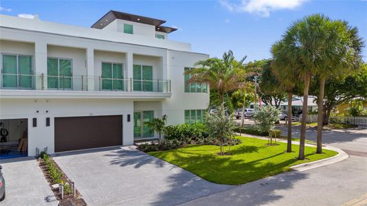 New construction Single-Family house 221 Shore Ct, Fort Lauderdale, FL 33308 - image