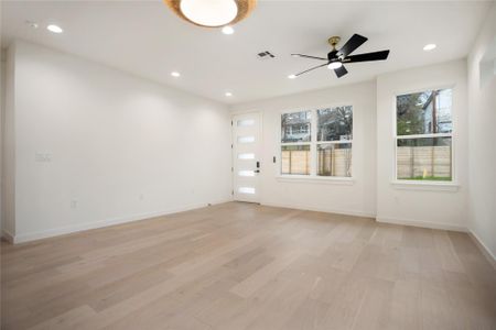 New construction Single-Family house 5305 Ledesma Rd, Unit 1, Austin, TX 78721 null- photo 4 4