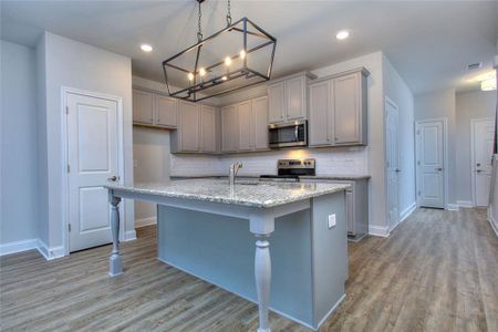 New construction Townhouse house 6214 Ripple Way, Unit 91, South Fulton, GA 30349 Amara- photo 8 8