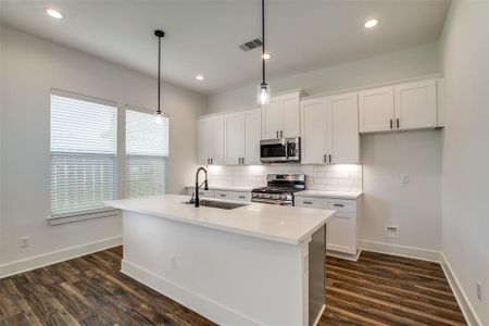 New construction Single-Family house 4703 Oats St, Unit C, Houston, TX 77020 null- photo 2 2