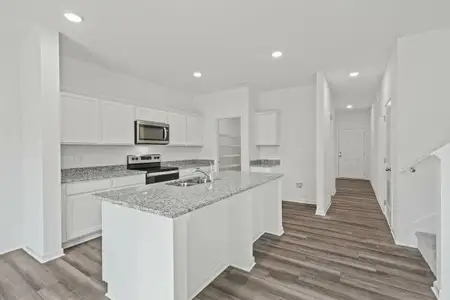New construction Single-Family house 3214 Tanzanite Chase Dr, Angleton, TX 77515 plan Splendor - image 8